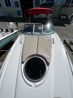 Crownline 250 CR image