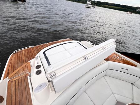 Sea Ray 350 SLX image