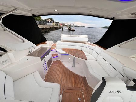 Sea Ray 350 SLX image