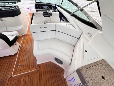 Sea Ray 350 SLX image