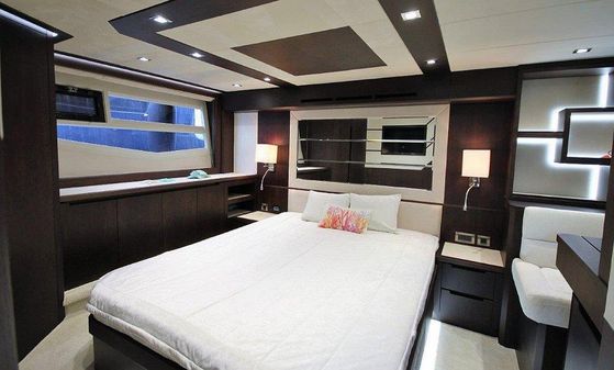 Galeon 550 Fly image