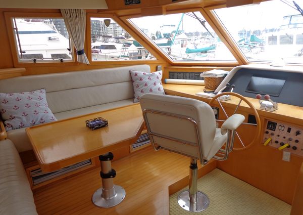 Mckinna 48-PILOTHOUSE image