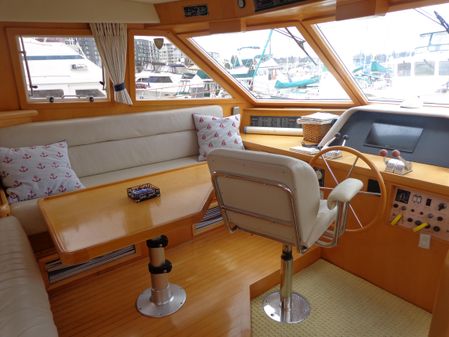 Mckinna 48-PILOTHOUSE image