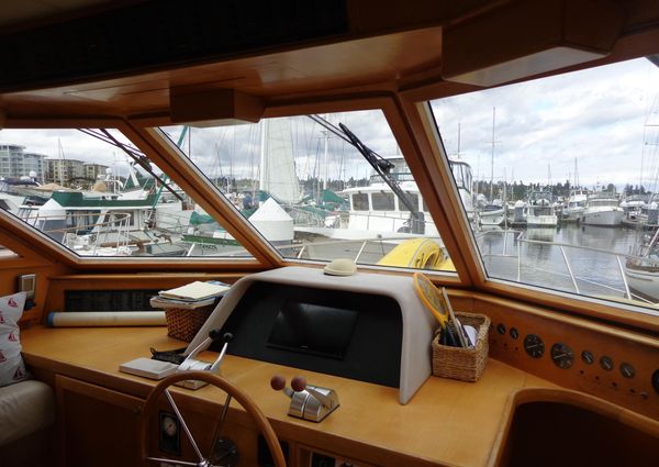 Mckinna 48-PILOTHOUSE image