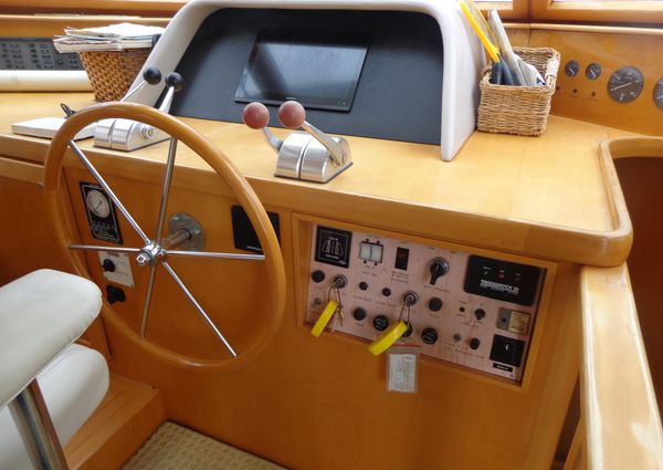 Mckinna 48-PILOTHOUSE image