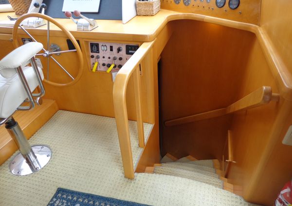 Mckinna 48-PILOTHOUSE image