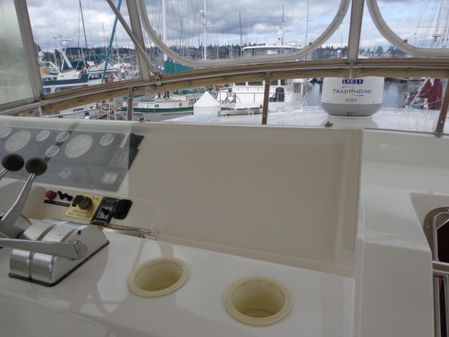 Mckinna 48-PILOTHOUSE image