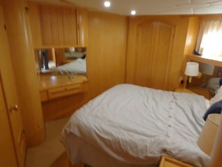 Mckinna 48-PILOTHOUSE image