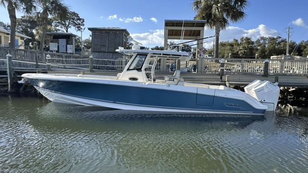 Boston Whaler 330 Outrage 