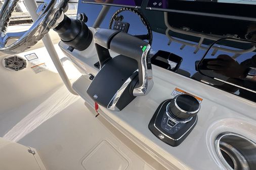 Boston Whaler 330 Outrage image