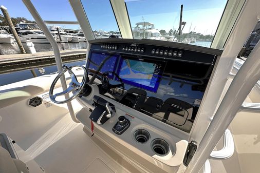 Boston Whaler 330 Outrage image