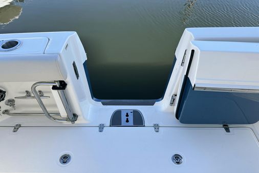 Boston Whaler 330 Outrage image