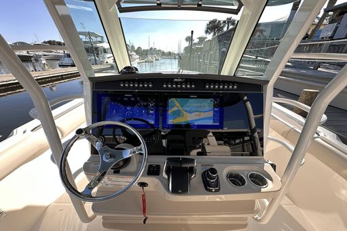 Boston Whaler 330 Outrage image