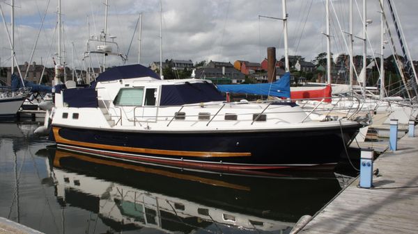 Aquastar 38 Aft Cabin 