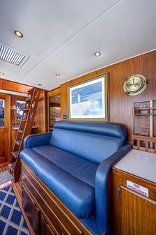 Hatteras Cockpit Motoryacht image