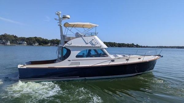 Hinckley Talaria 44 Flybridge 