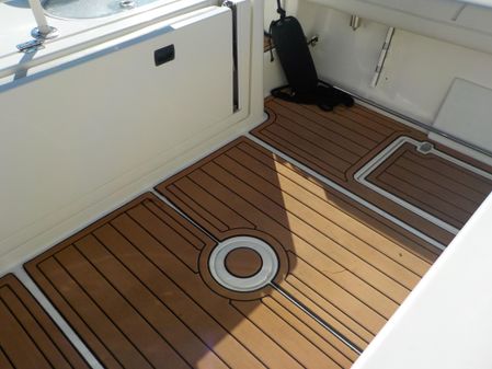 Cobia 277 Center Console image