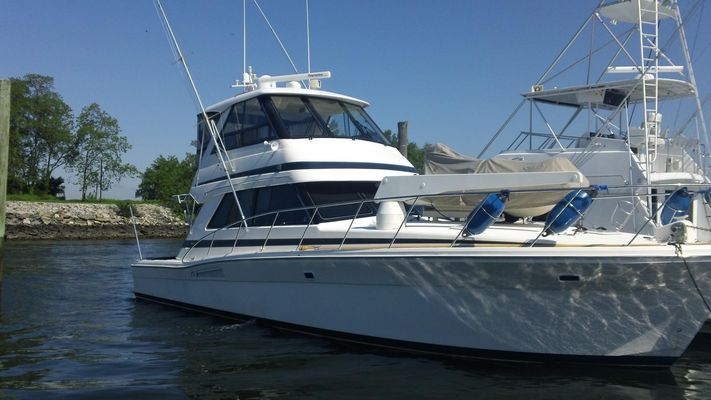 Riviera 48 Enclosed Bridge - main image