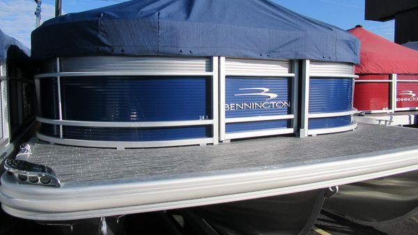 Bennington 24 LSBA