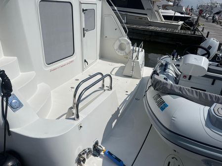 Carver 430 Cockpit Motor Yacht image