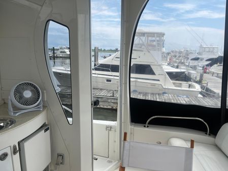 Carver 430 Cockpit Motor Yacht image