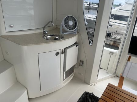 Carver 430 Cockpit Motor Yacht image