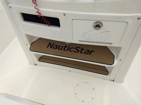 NauticStar 2200XS Offshore image