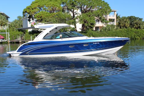 Formula 330 Crossover Bowrider image