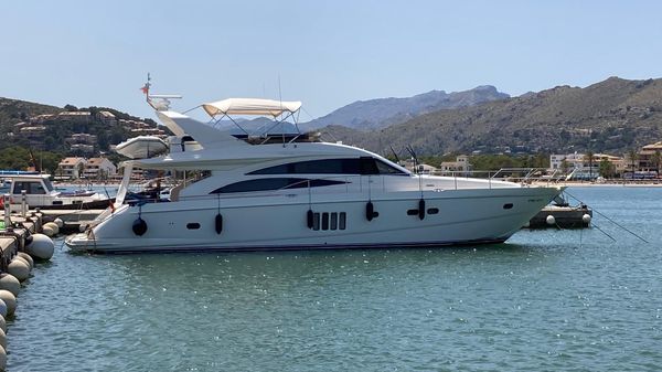 Princess Yachts S68 