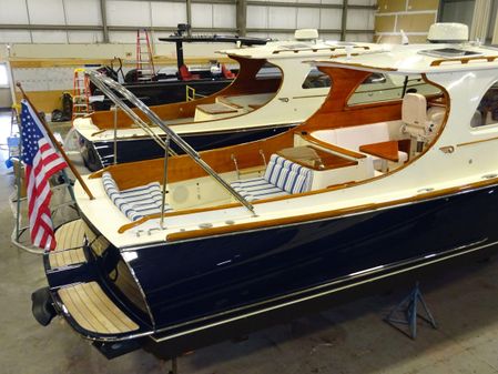 Hinckley Picnic Boat EP image