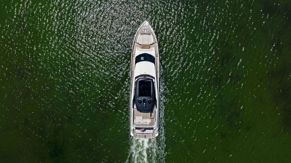 Ferretti Yachts 850 image