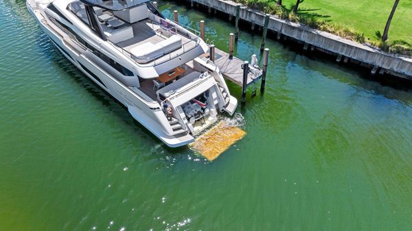 Ferretti Yachts 850 image