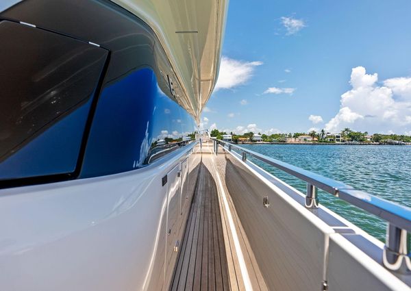 Ferretti Yachts 850 image