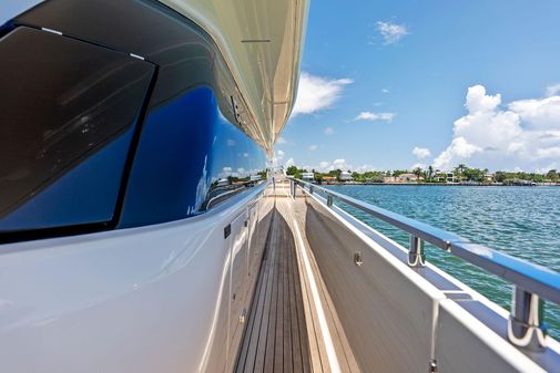 Ferretti Yachts 850 image