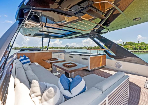 Ferretti Yachts 850 image