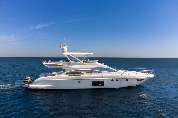 Azimut 64 - main image