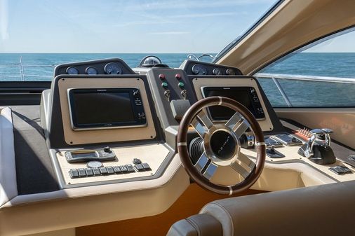 Azimut 64 image