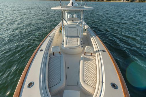 Valhalla Boatworks V-33 image