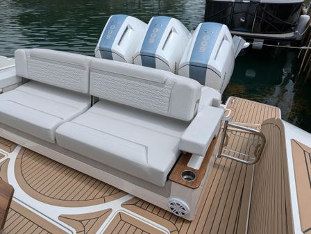 Tiara-yachts 48-LS image