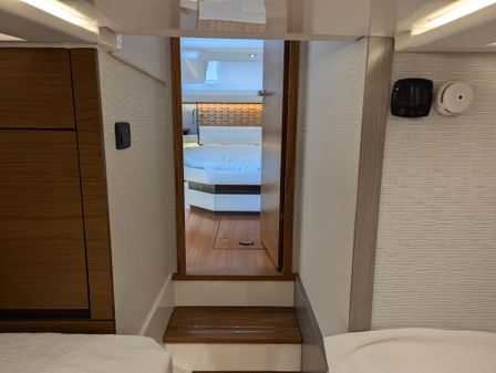 Tiara-yachts 48-LS image