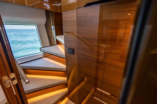 Princess Yachts Y75 Motor Yacht image