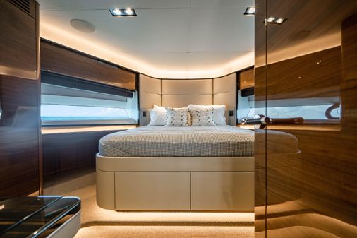 Princess Yachts Y75 Motor Yacht image