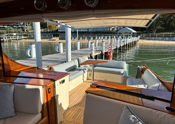 Hinckley Talaria 43 image