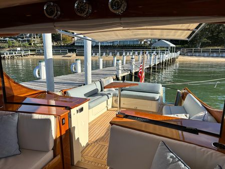 Hinckley Talaria 43 image