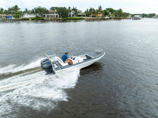 Bluezones-boatworks 16-FLATS - main image