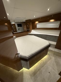 Cruisers Yachts 50 Cantius image