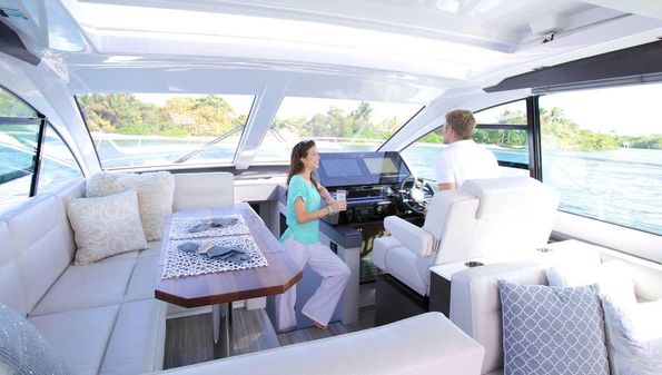 Cruisers Yachts 50 Cantius image