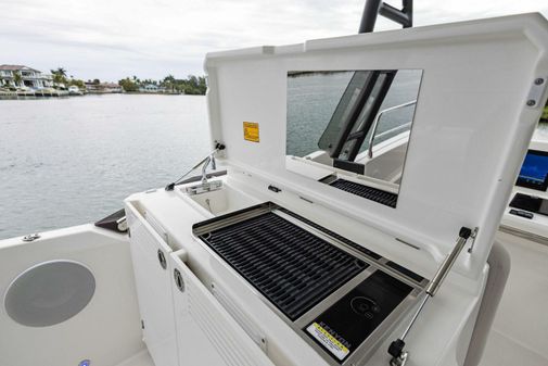 Prestige 520 Flybridge image