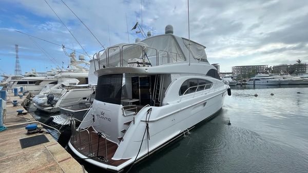 Hatteras Motor Yacht