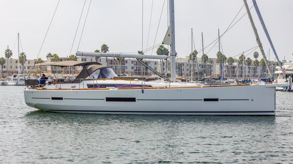 Dufour 520